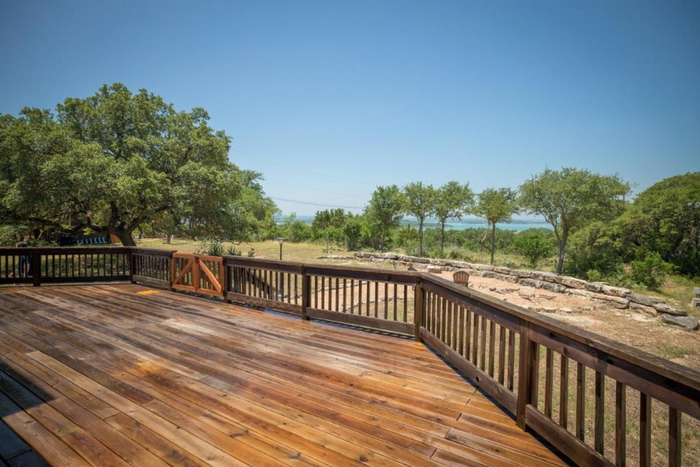 HILLS AND CHILLS home